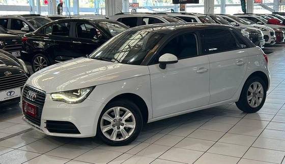 AUDI A1 1.4 TFSI SPORTBACK ATTRACTION 16V 122CV GASOLINA 4P S-TRONIC AUDI A1 1.4 TFSI SPORTBACK ATTRACTION 16V 122CV GASOLINA 4P S-TRONIC